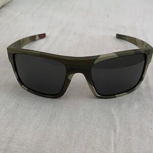 Oakley camo sunglasses drop point New in pouch